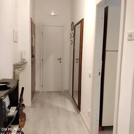 דירה Trilocale Ristrutturato A 200m Dal Mare:vinci246 אלסיו