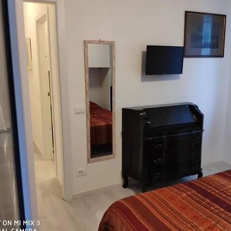 Апартаменты Trilocale Ristrutturato A 200m Dal Mare:vinci246 *