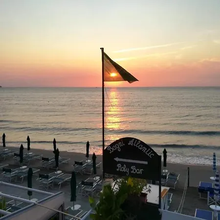 Апартаменты Trilocale Ristrutturato A 200m Dal Mare:vinci246